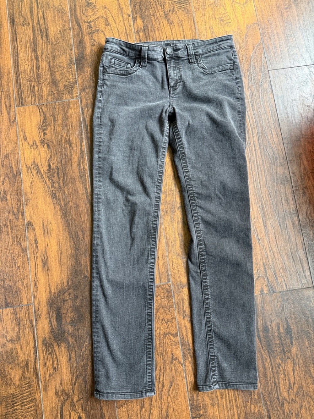 Kut from the Kloth straight leg size 8L (U2)